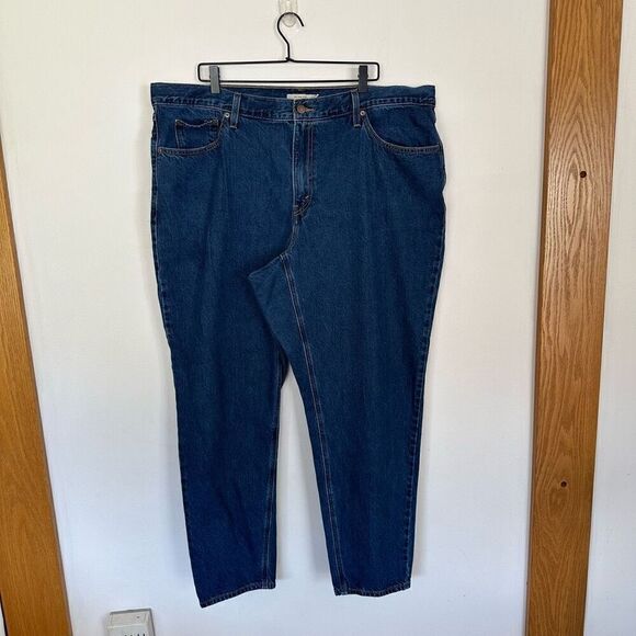 Levi's® Premium Women’s 80’s Mom Jean in Running Errands Dark Wash - Picture 2 of 15